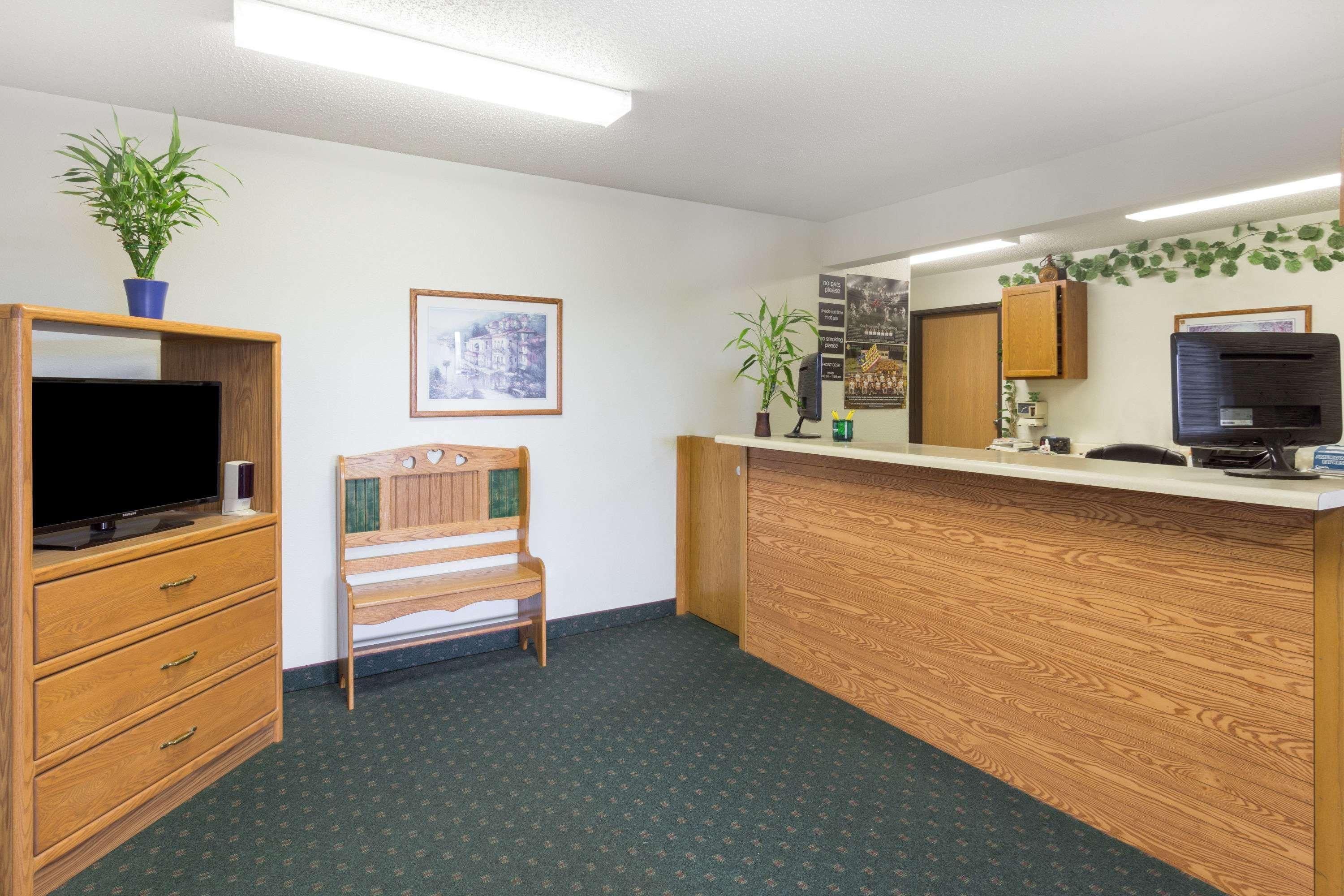 Hotel Super 8 By Wyndham Dewitt Exterior foto